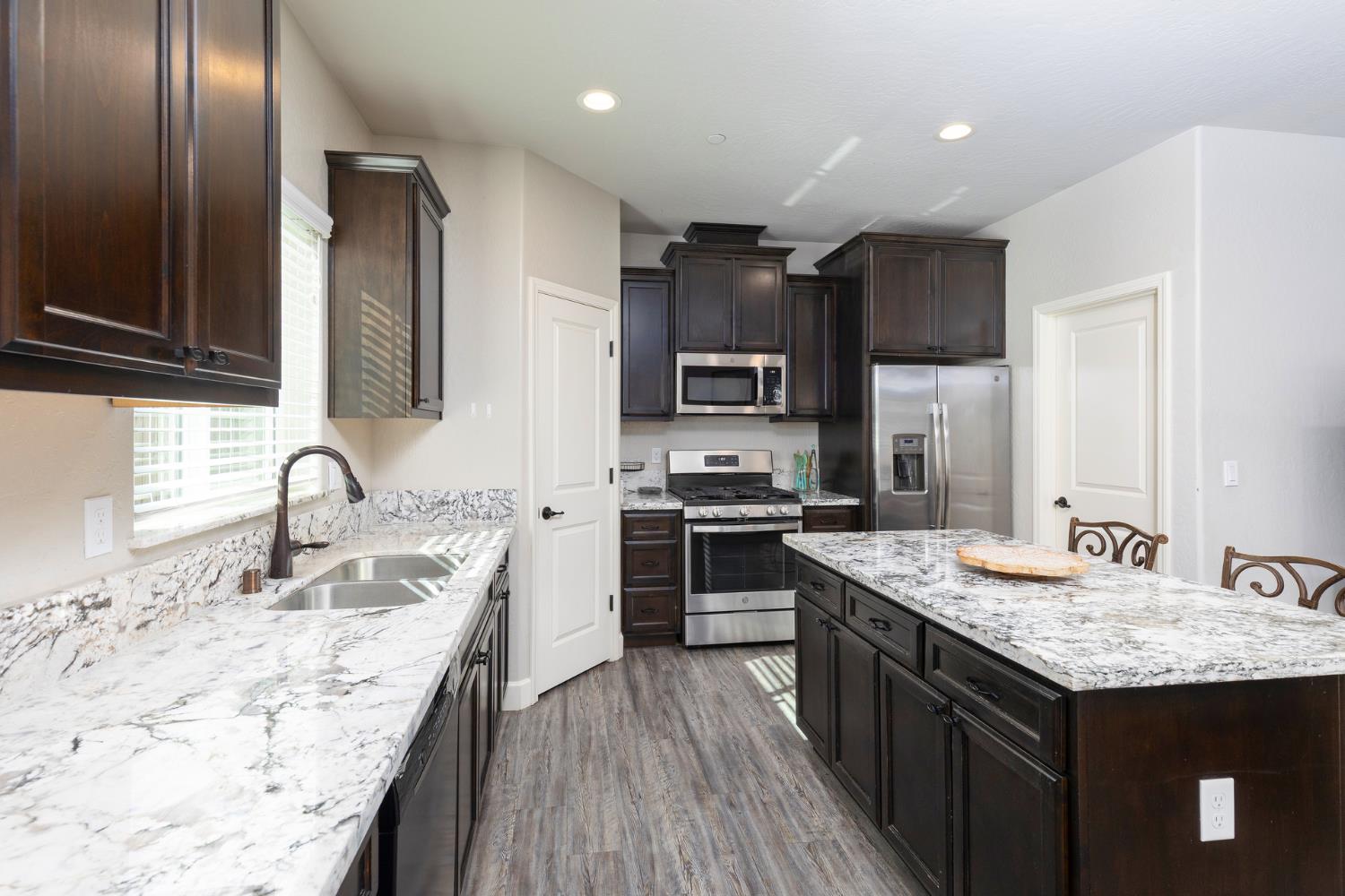 1374 Enns, Reedley, CA 93654