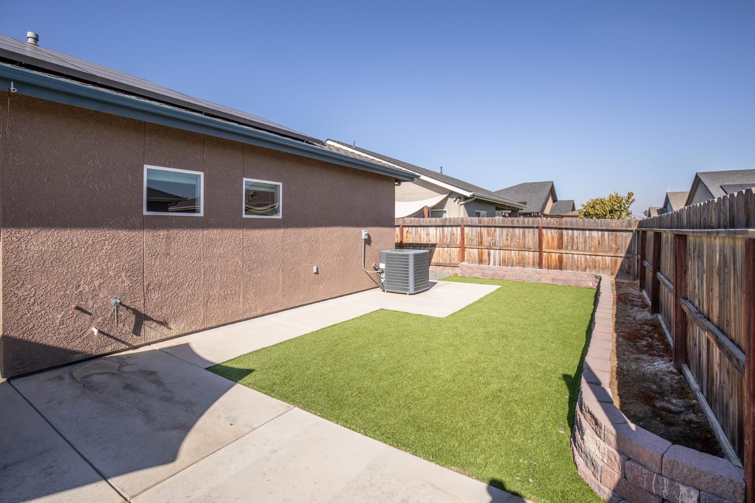 1374 Enns, Reedley, CA 93654
