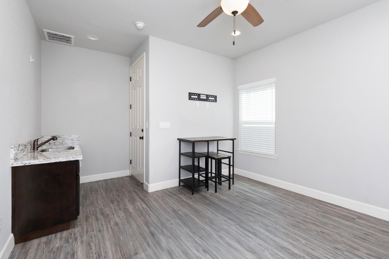 1374 Enns, Reedley, CA 93654