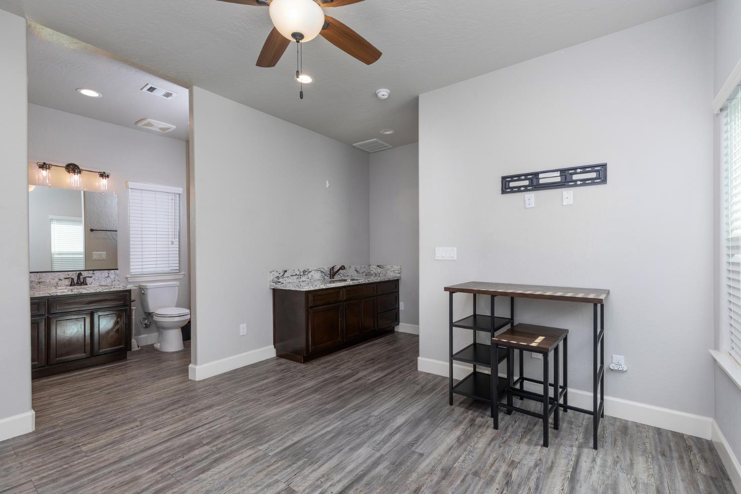 1374 Enns, Reedley, CA 93654