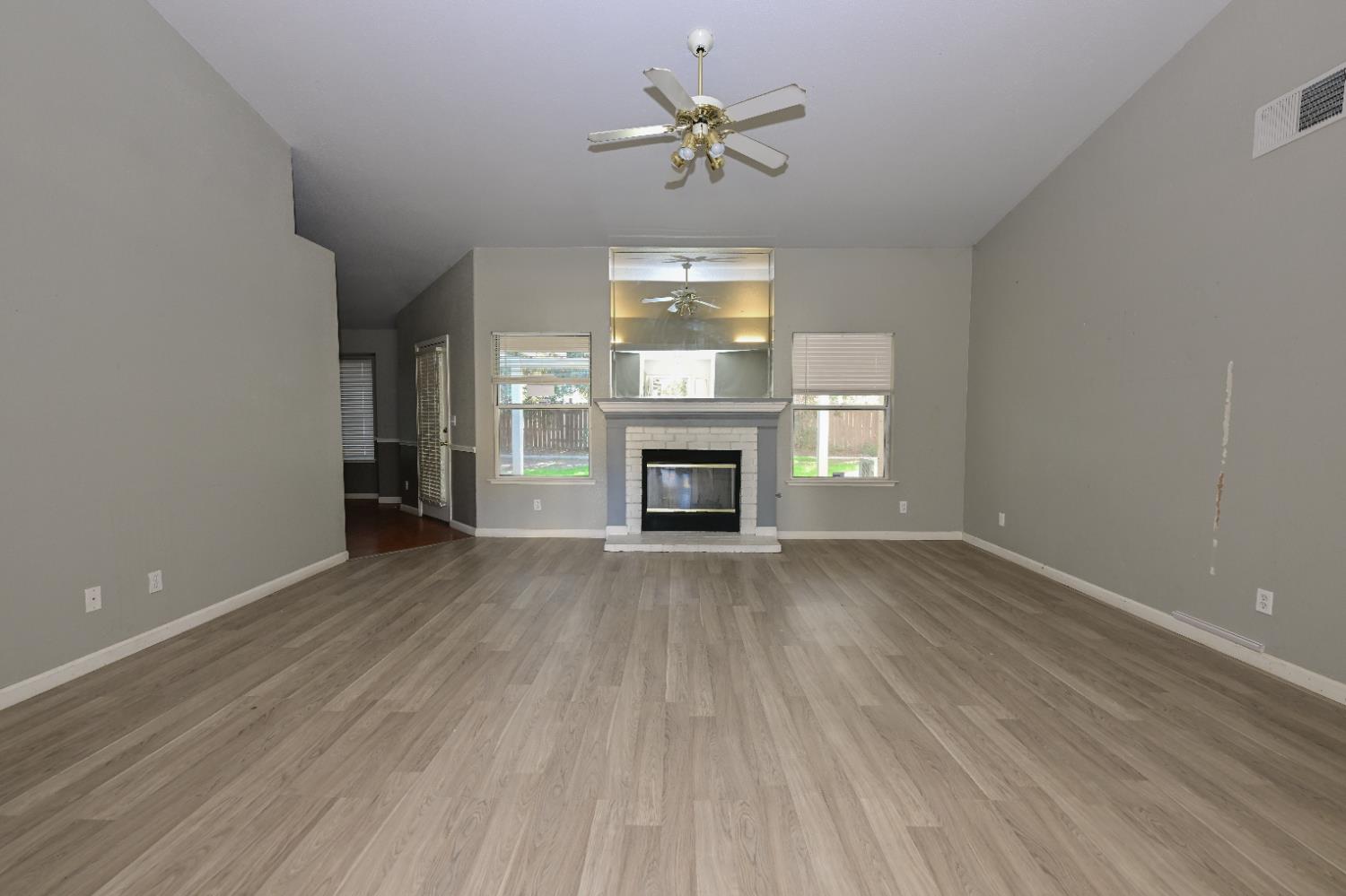 5047 W Morris Ave, Fresno, CA 93722