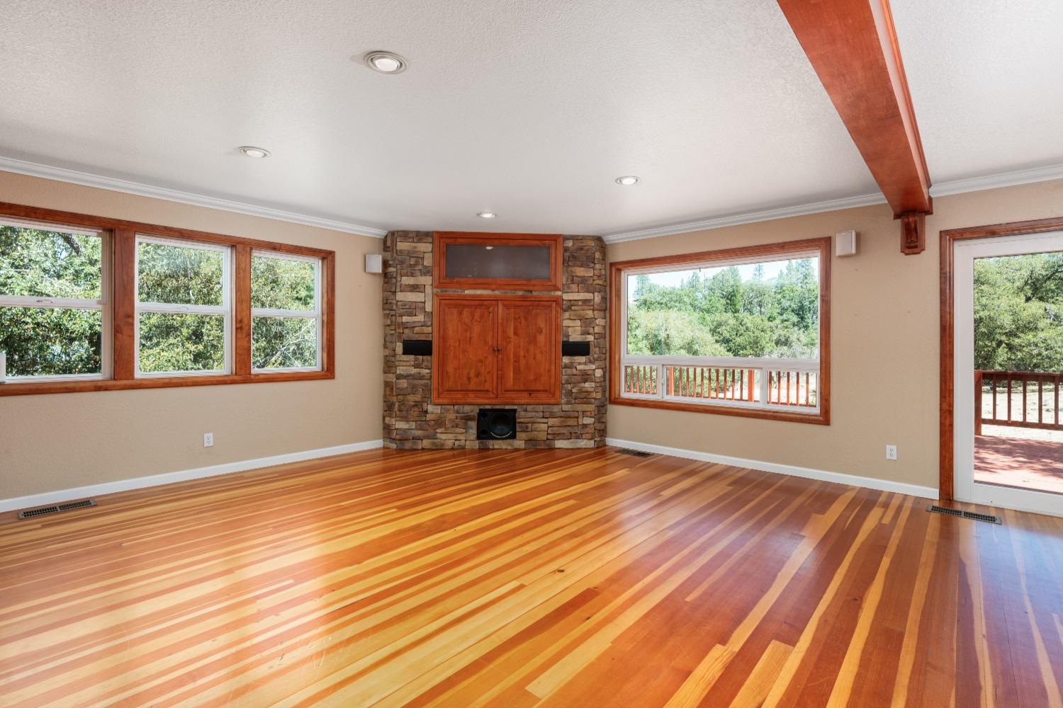 42361 Bald Mountain Rd, Auberry, CA 93602