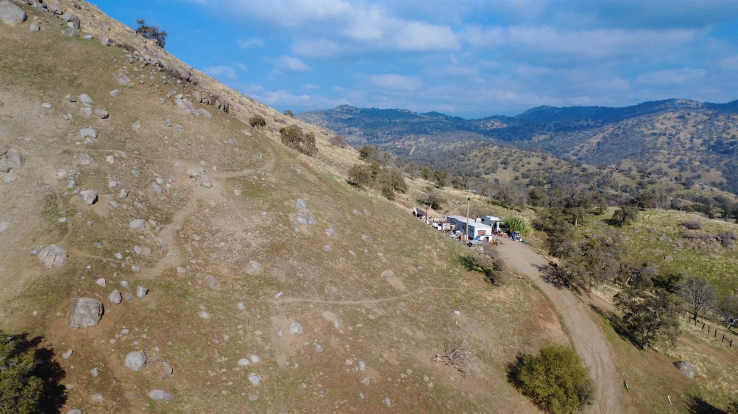 40885 Cornflower Ln, Yokuts Valley, CA 93675