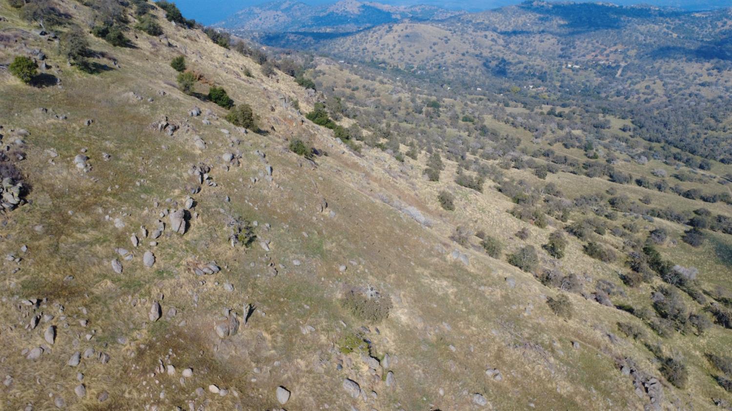 40885 Cornflower Ln, Yokuts Valley, CA 93675