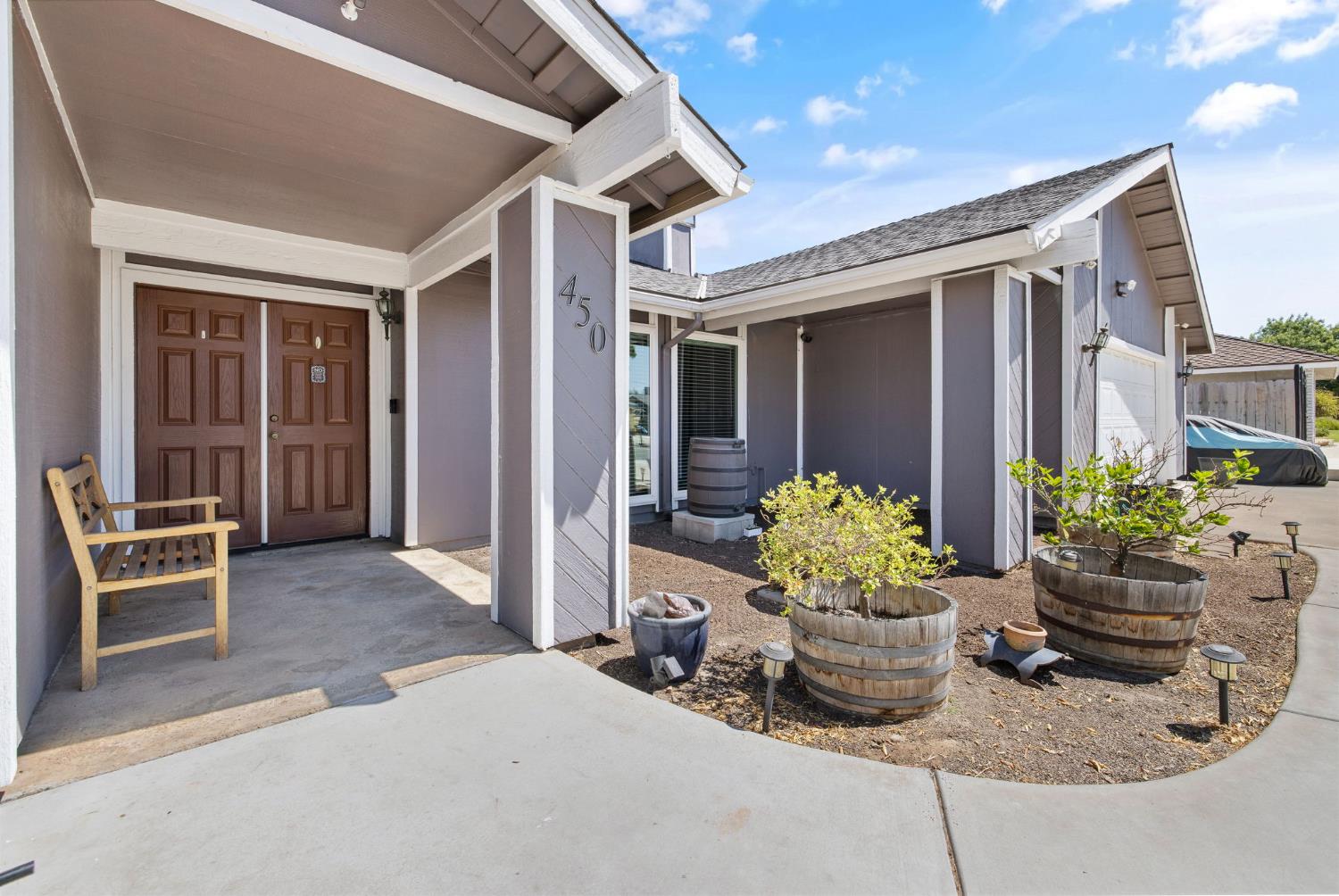 450 E Birch Ave, Hanford, CA 93230