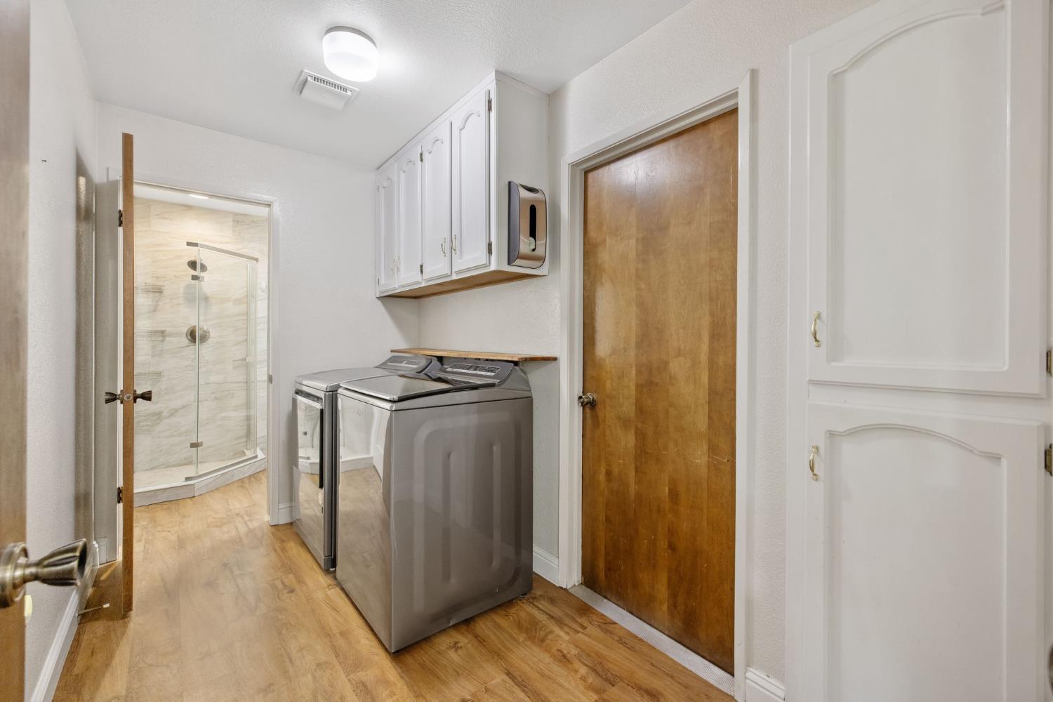 450 E Birch Ave, Hanford, CA 93230