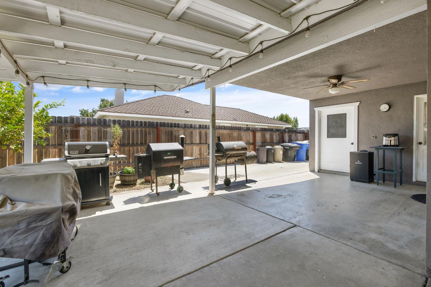 450 E Birch Ave, Hanford, CA 93230