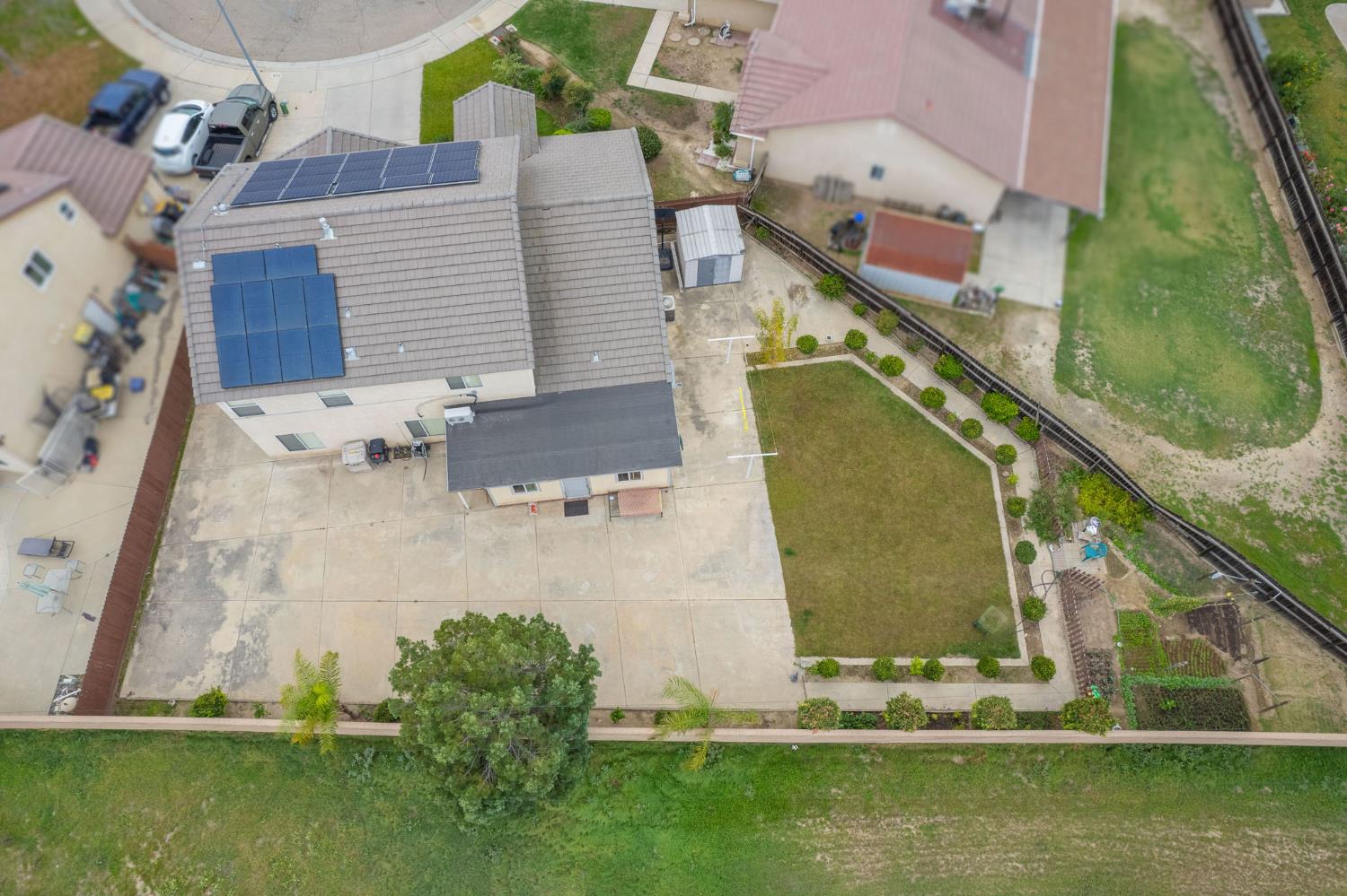 1002 Sequoia Ct, Fowler, CA 93625