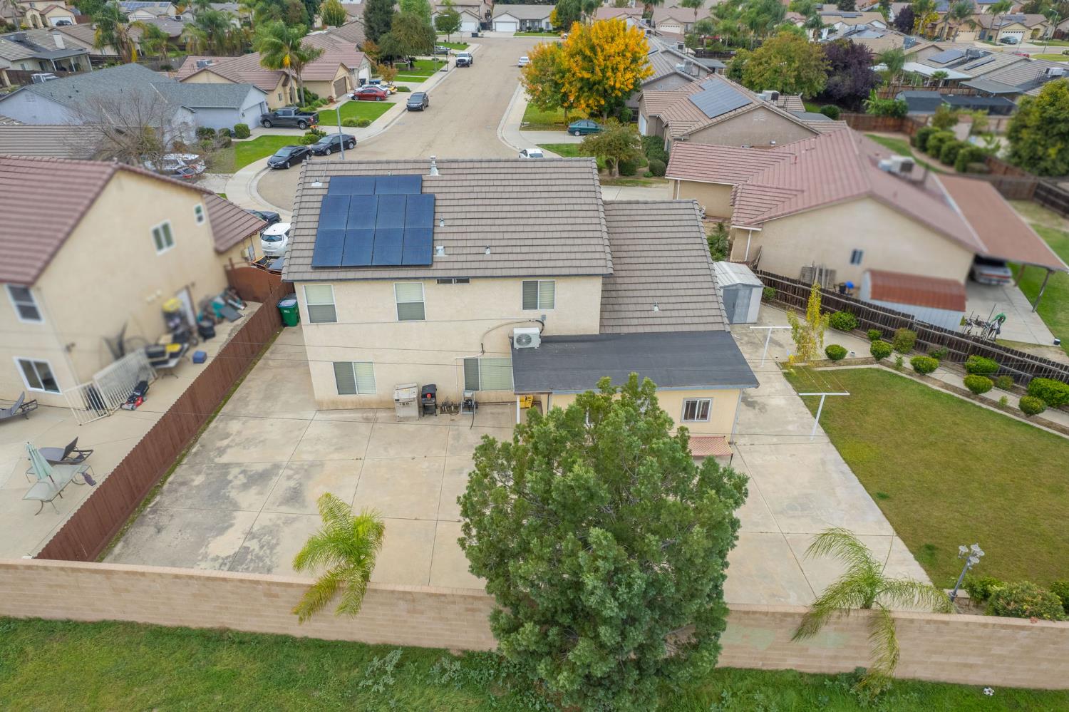 1002 Sequoia Ct, Fowler, CA 93625