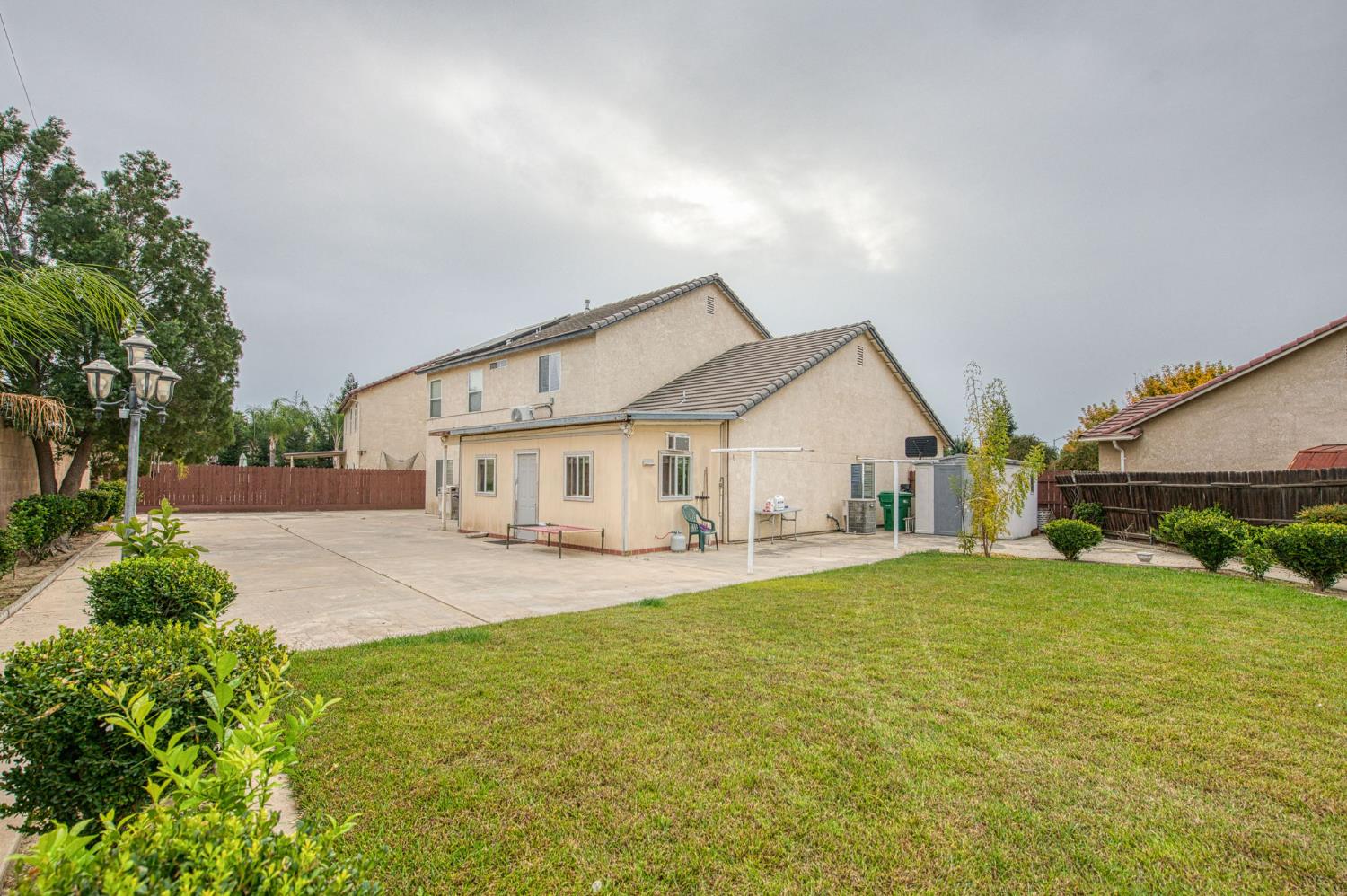 1002 Sequoia Ct, Fowler, CA 93625