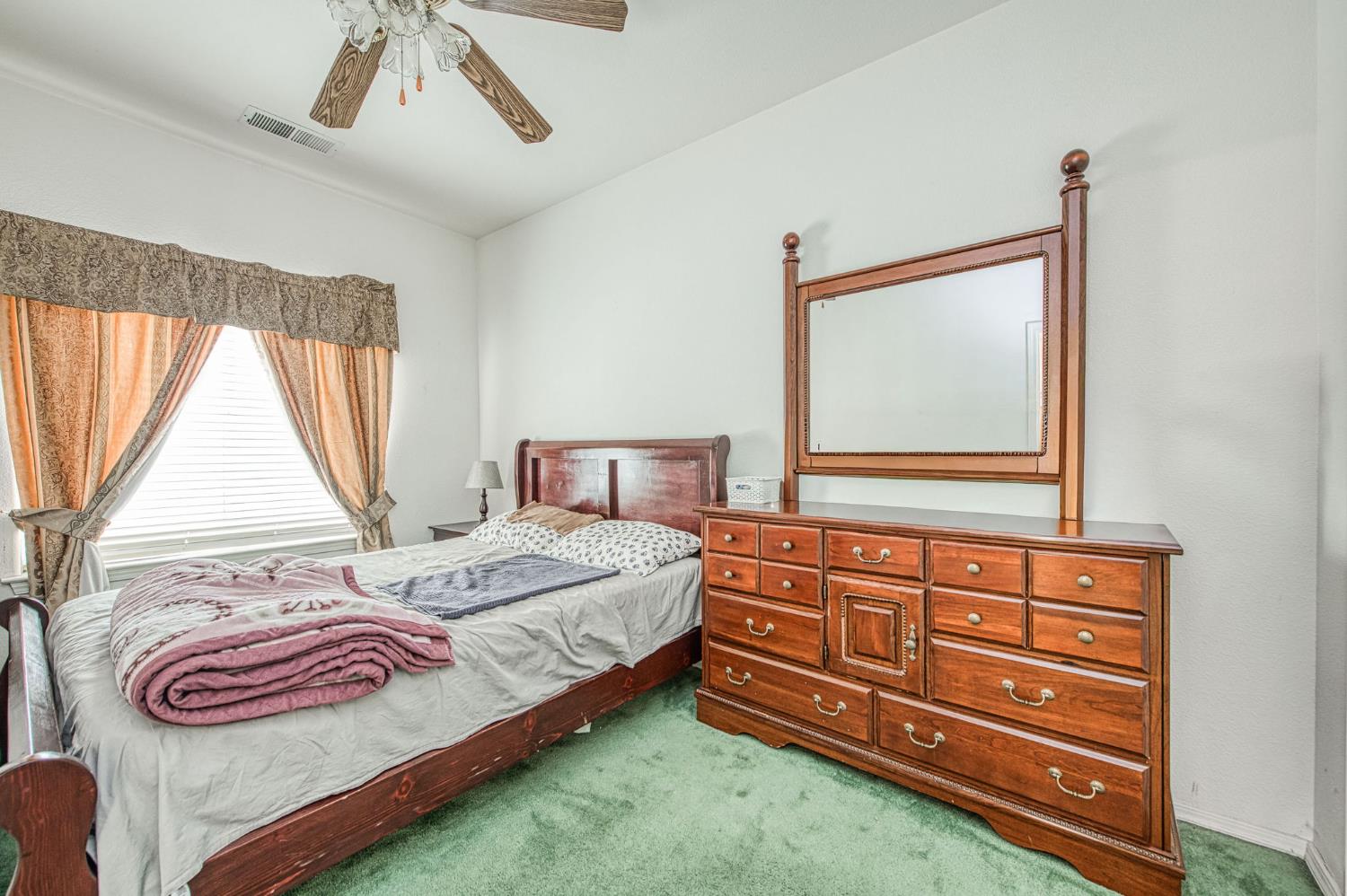 1002 Sequoia Ct, Fowler, CA 93625