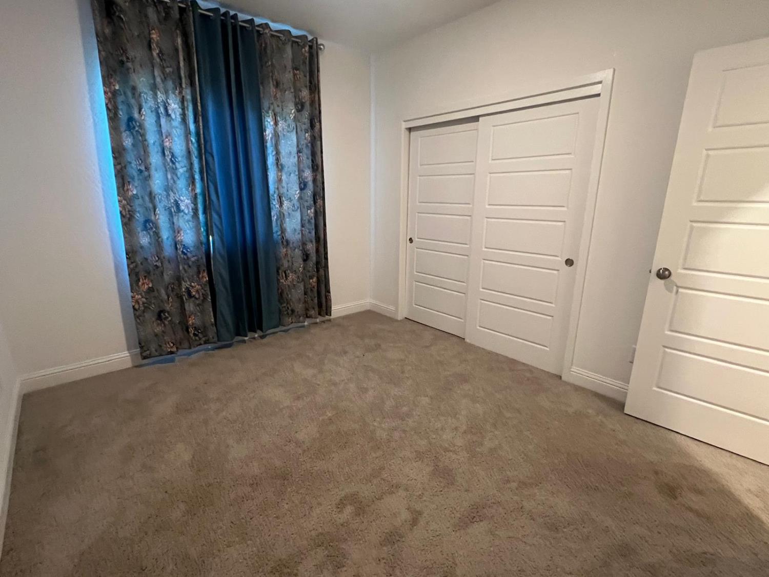 5823 E Pitt Ave, Fresno, CA 93727