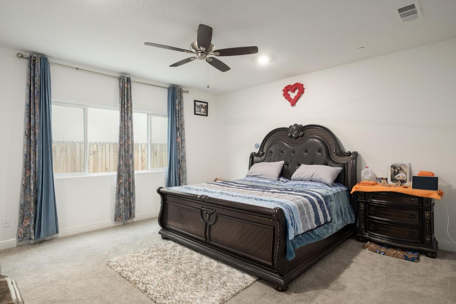 5823 E Pitt Ave, Fresno, CA 93727