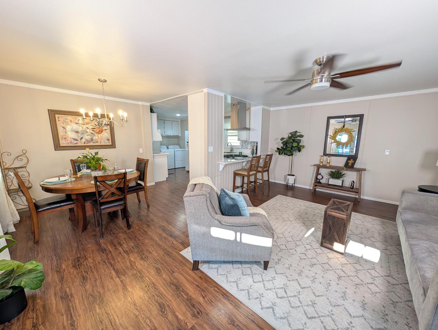 1001 Sylmar Ave #239, Clovis, CA 93612