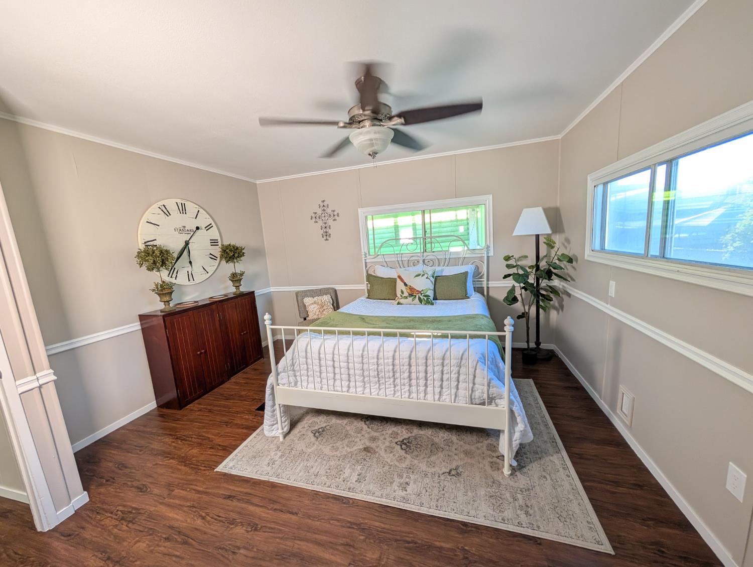 1001 Sylmar Ave #239, Clovis, CA 93612