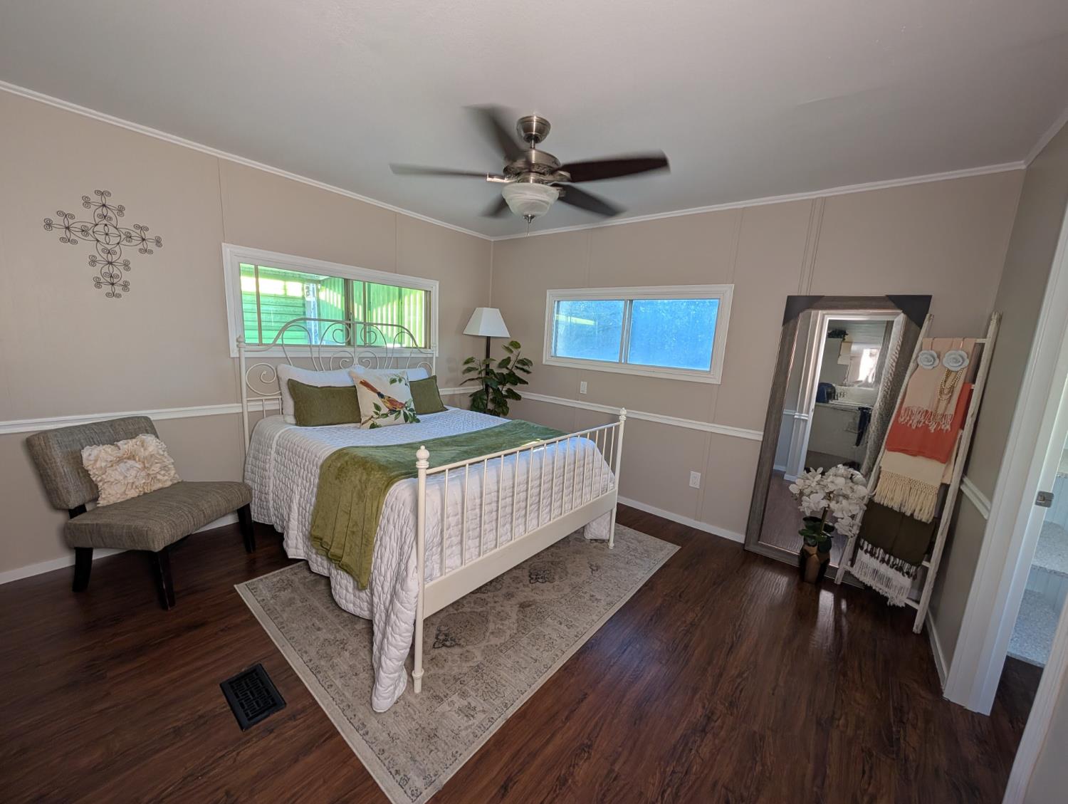 1001 Sylmar Ave #239, Clovis, CA 93612