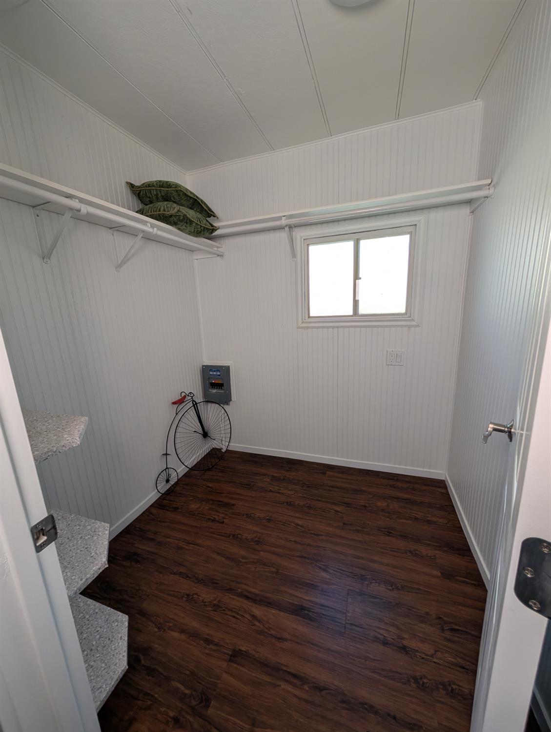 1001 Sylmar Ave #239, Clovis, CA 93612