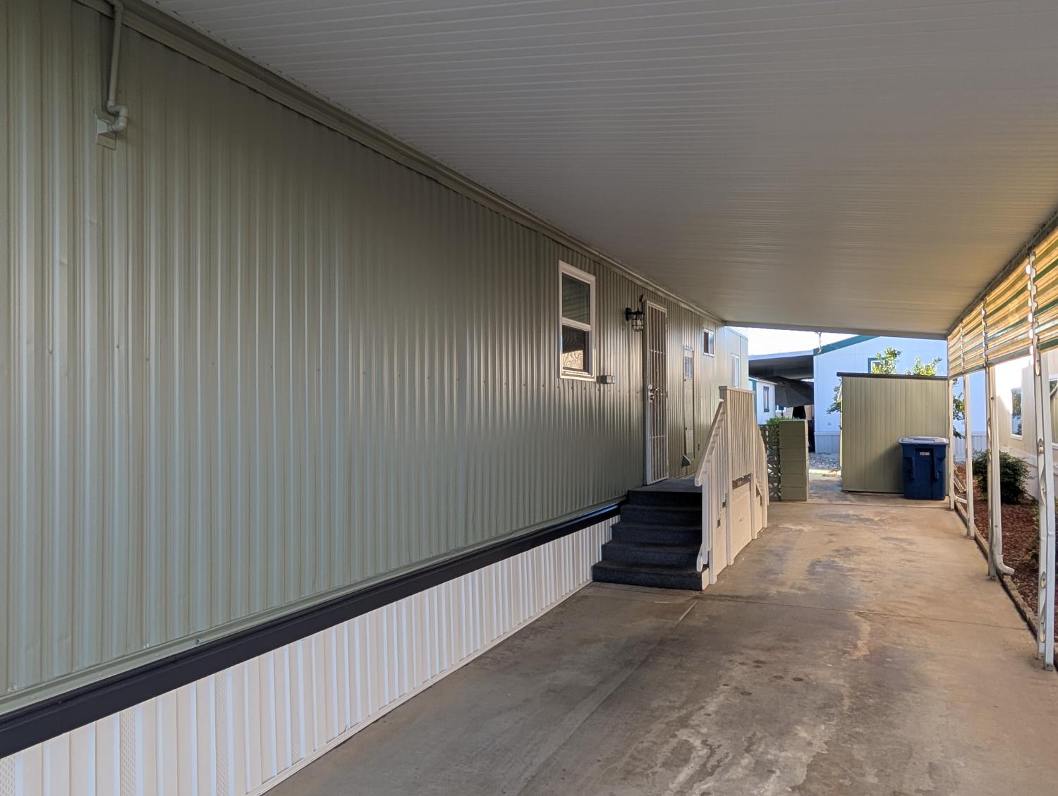 1001 Sylmar Ave #239, Clovis, CA 93612