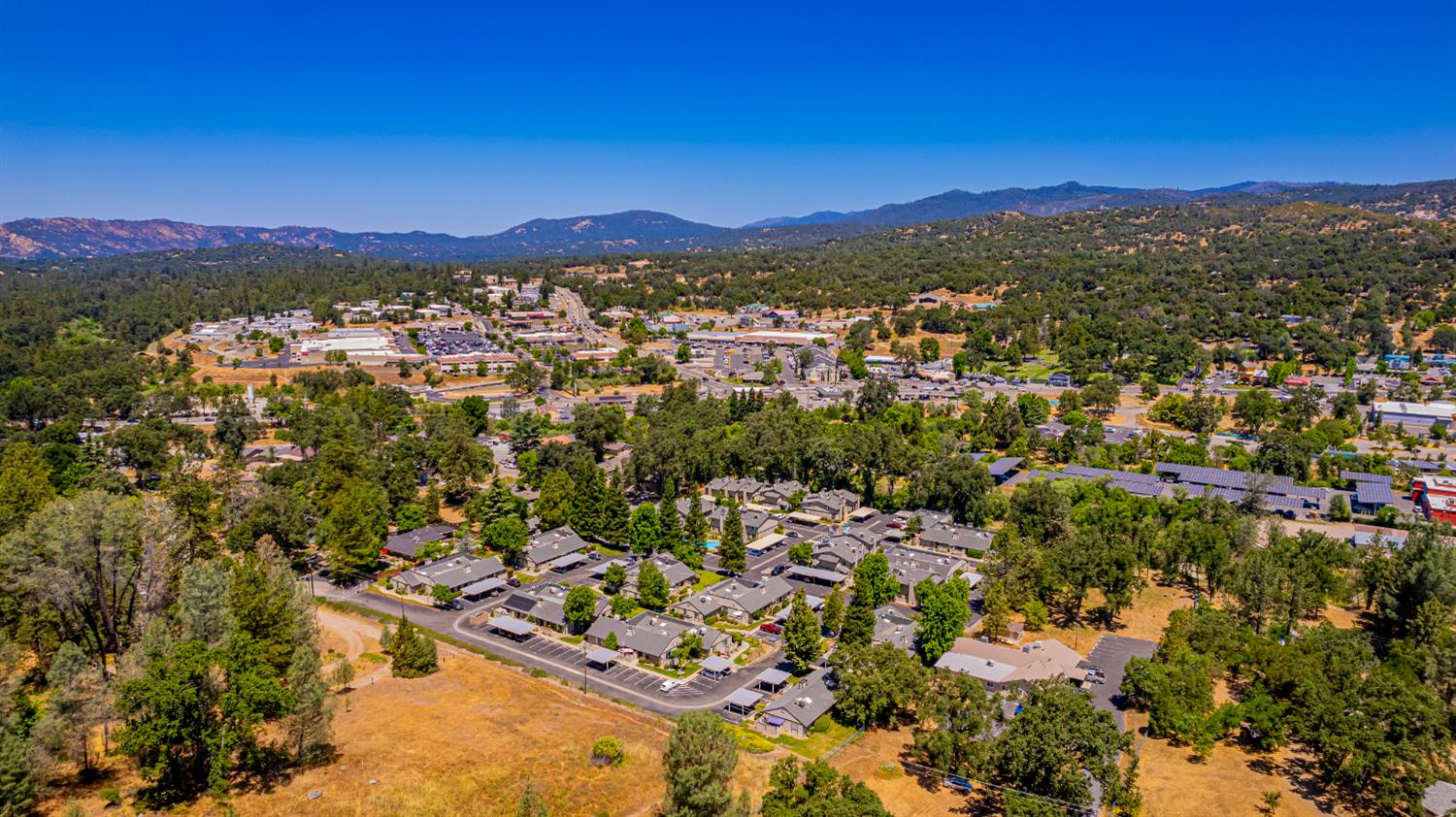49400 River Park Rd #55, Oakhurst, CA 93644