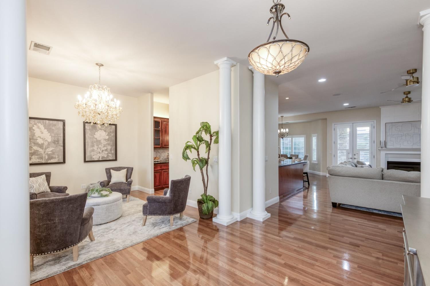 1565 S Indianola Ave, Sanger, CA 93657