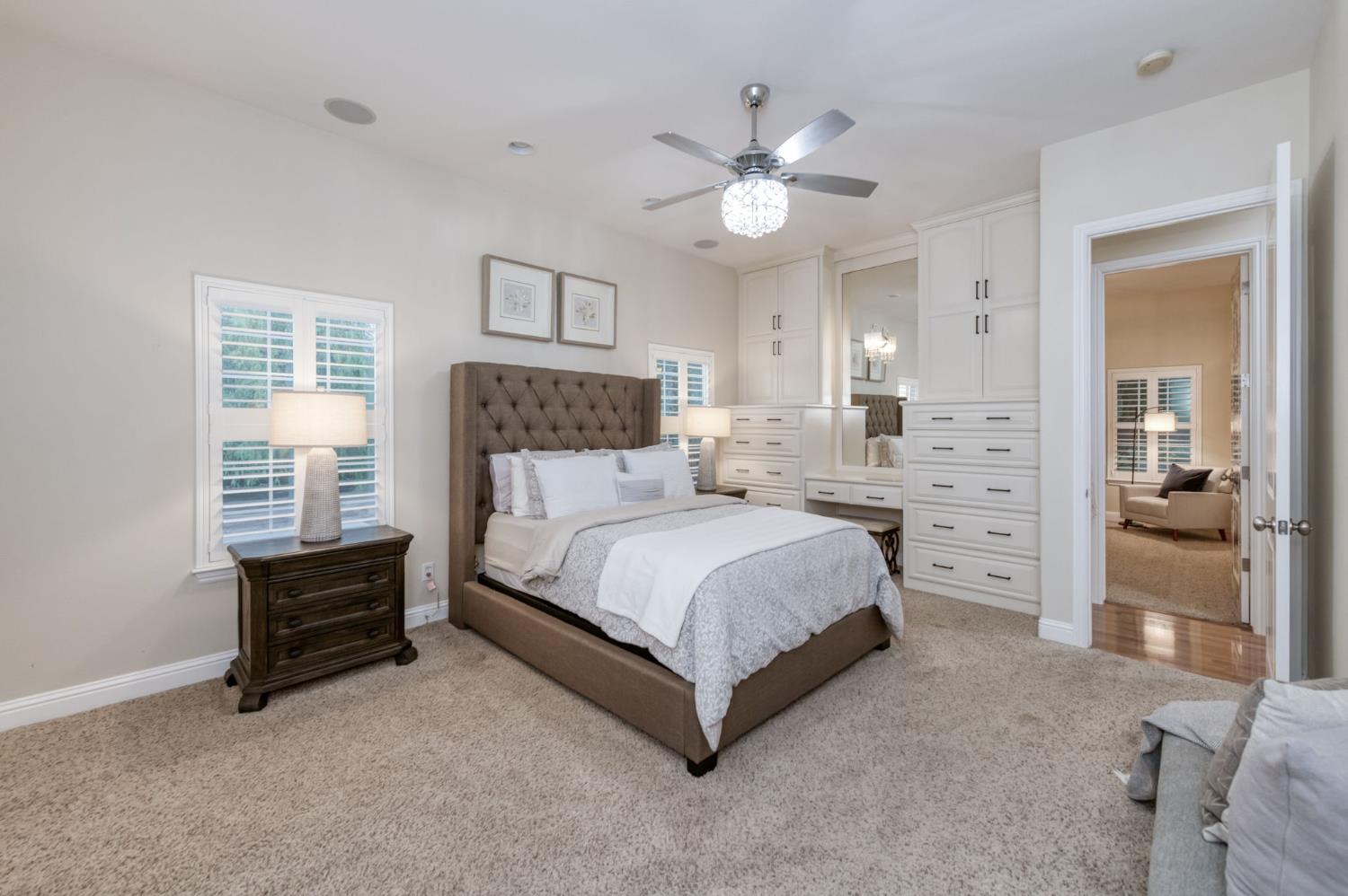 1565 S Indianola Ave, Sanger, CA 93657