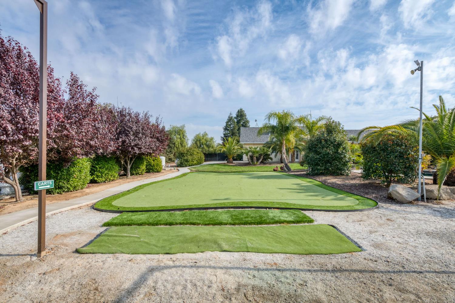 1565 S Indianola Ave, Sanger, CA 93657