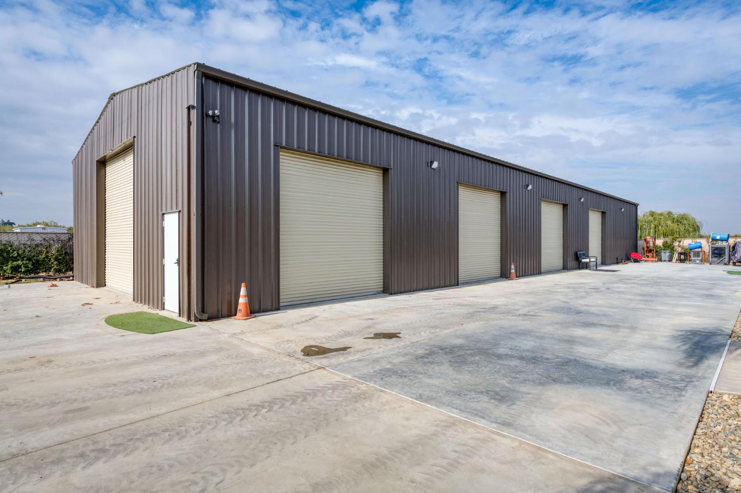 1565 S Indianola Ave, Sanger, CA 93657