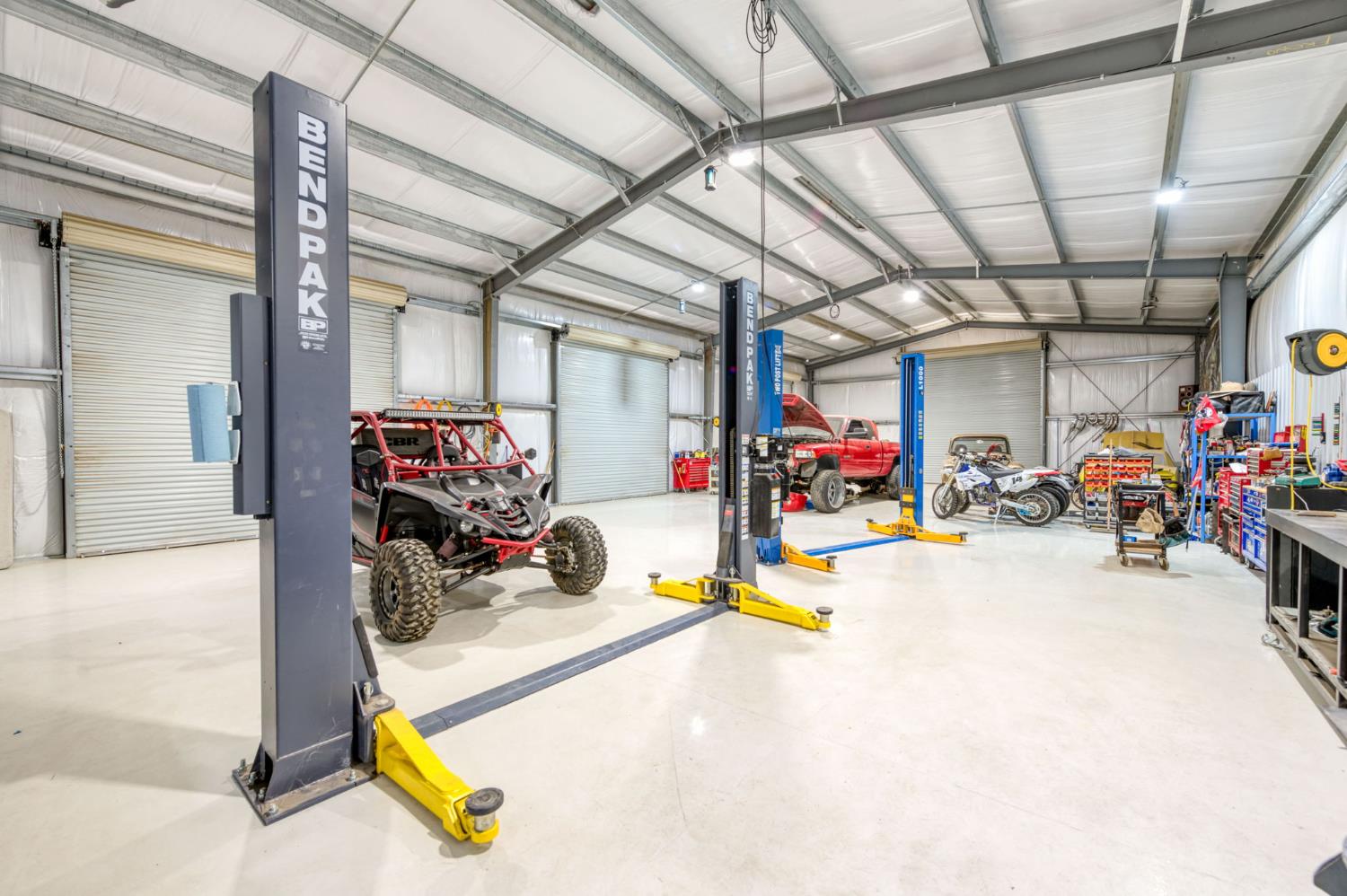 1565 S Indianola Ave, Sanger, CA 93657