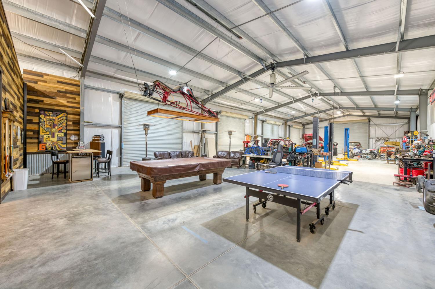 1565 S Indianola Ave, Sanger, CA 93657