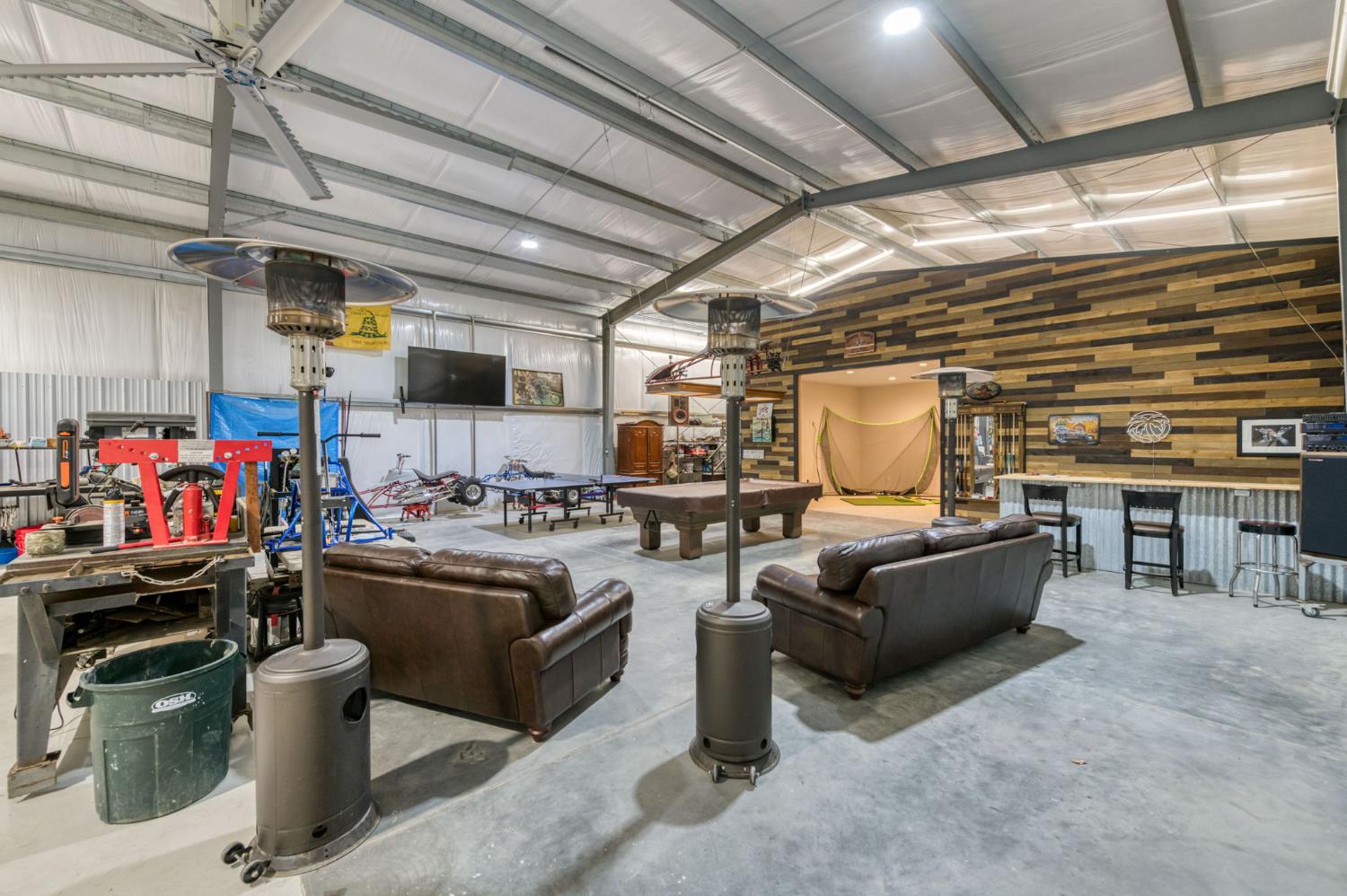 1565 S Indianola Ave, Sanger, CA 93657