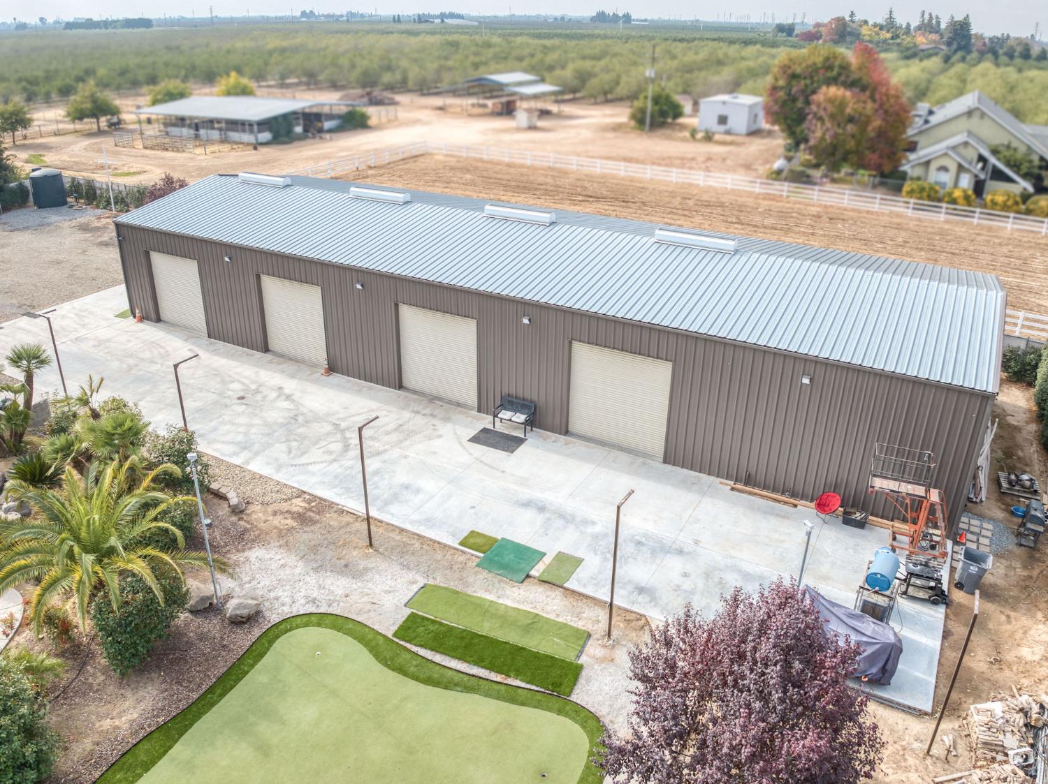 1565 S Indianola Ave, Sanger, CA 93657