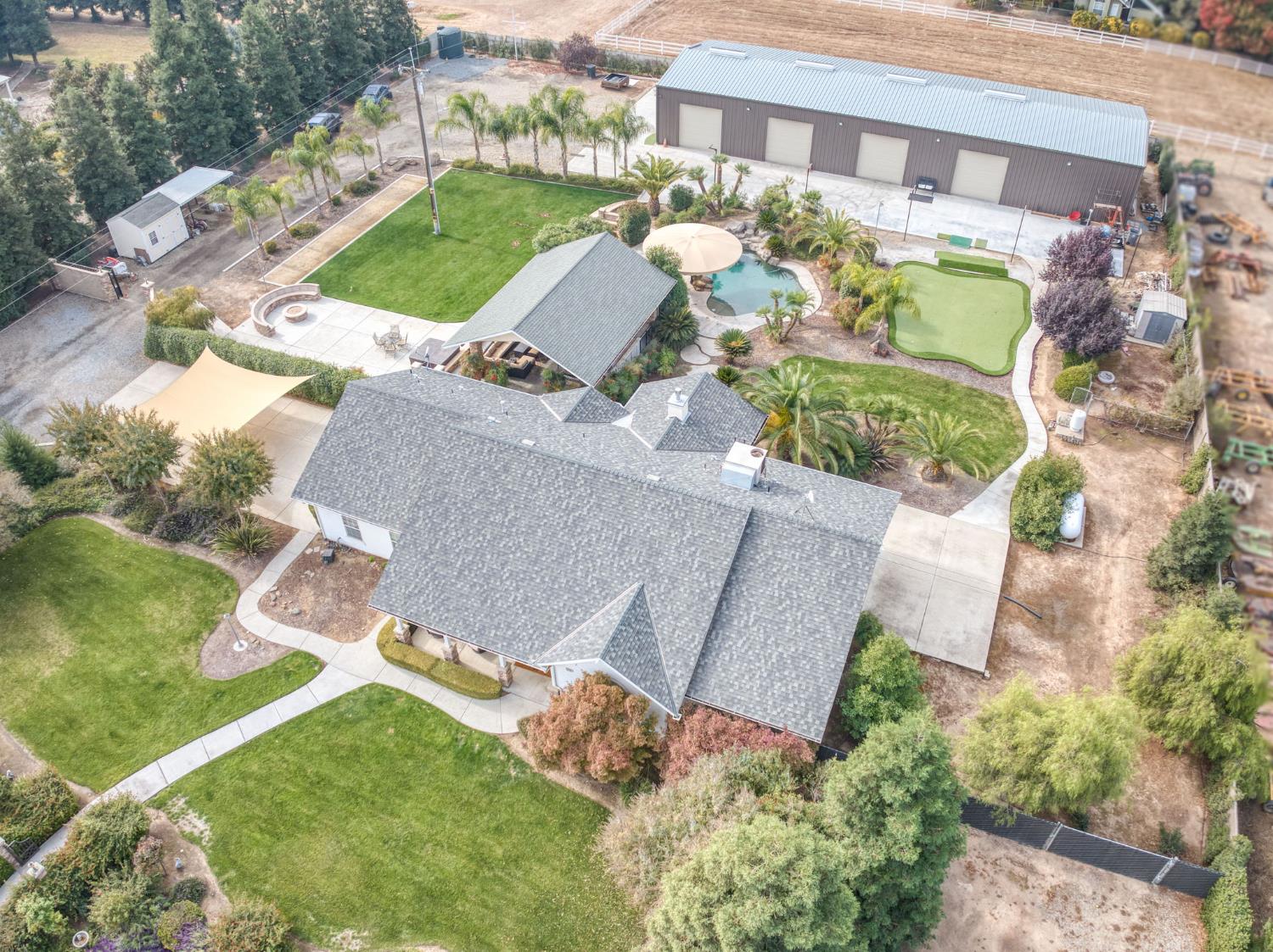 1565 S Indianola Ave, Sanger, CA 93657