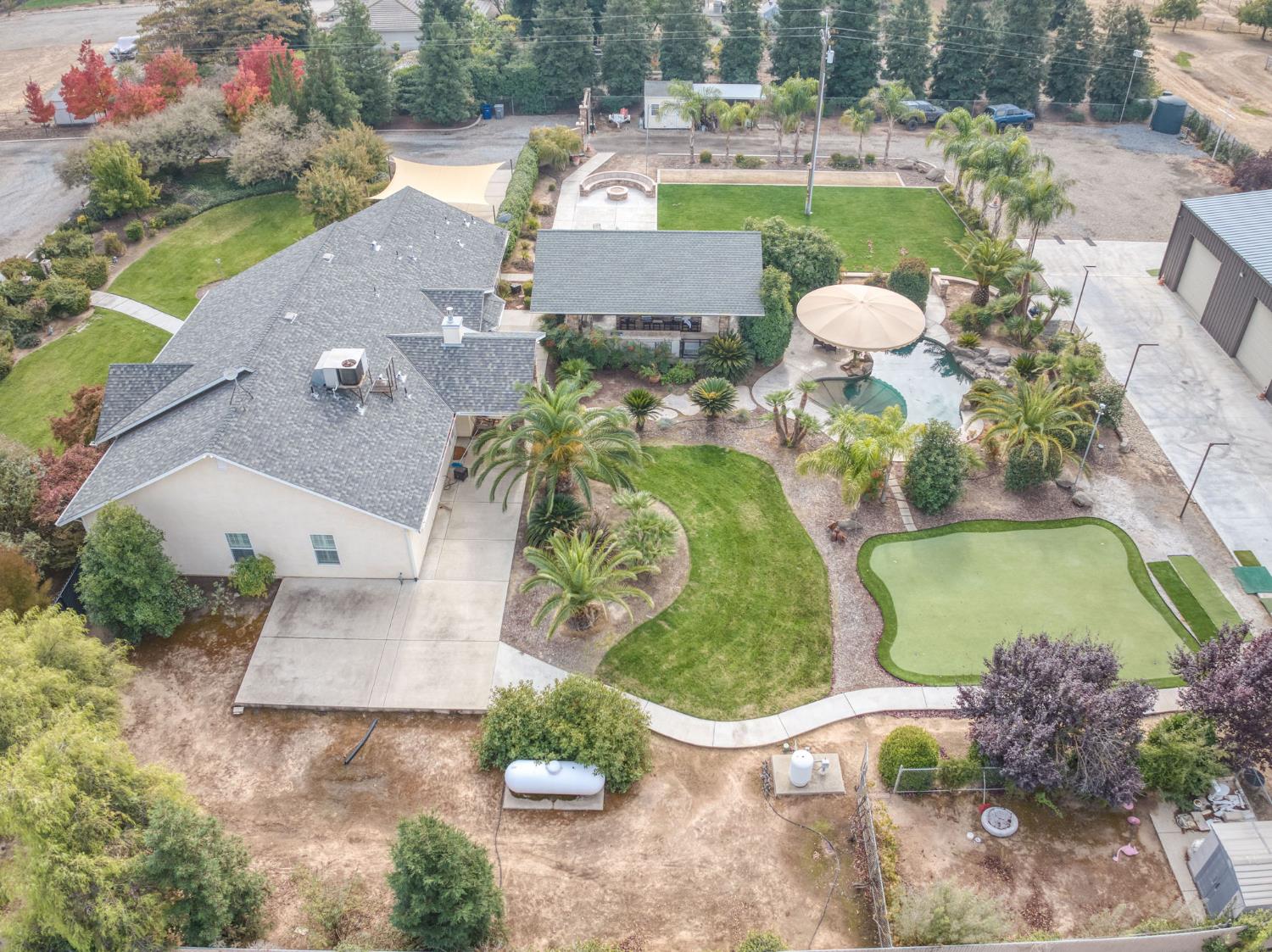 1565 S Indianola Ave, Sanger, CA 93657