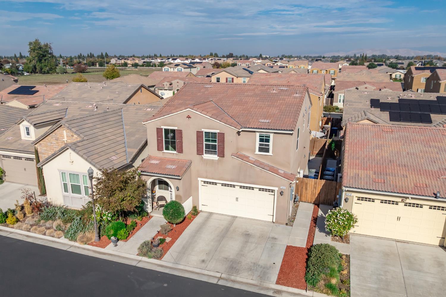 2449 Lombard Ln, Clovis, CA 93619