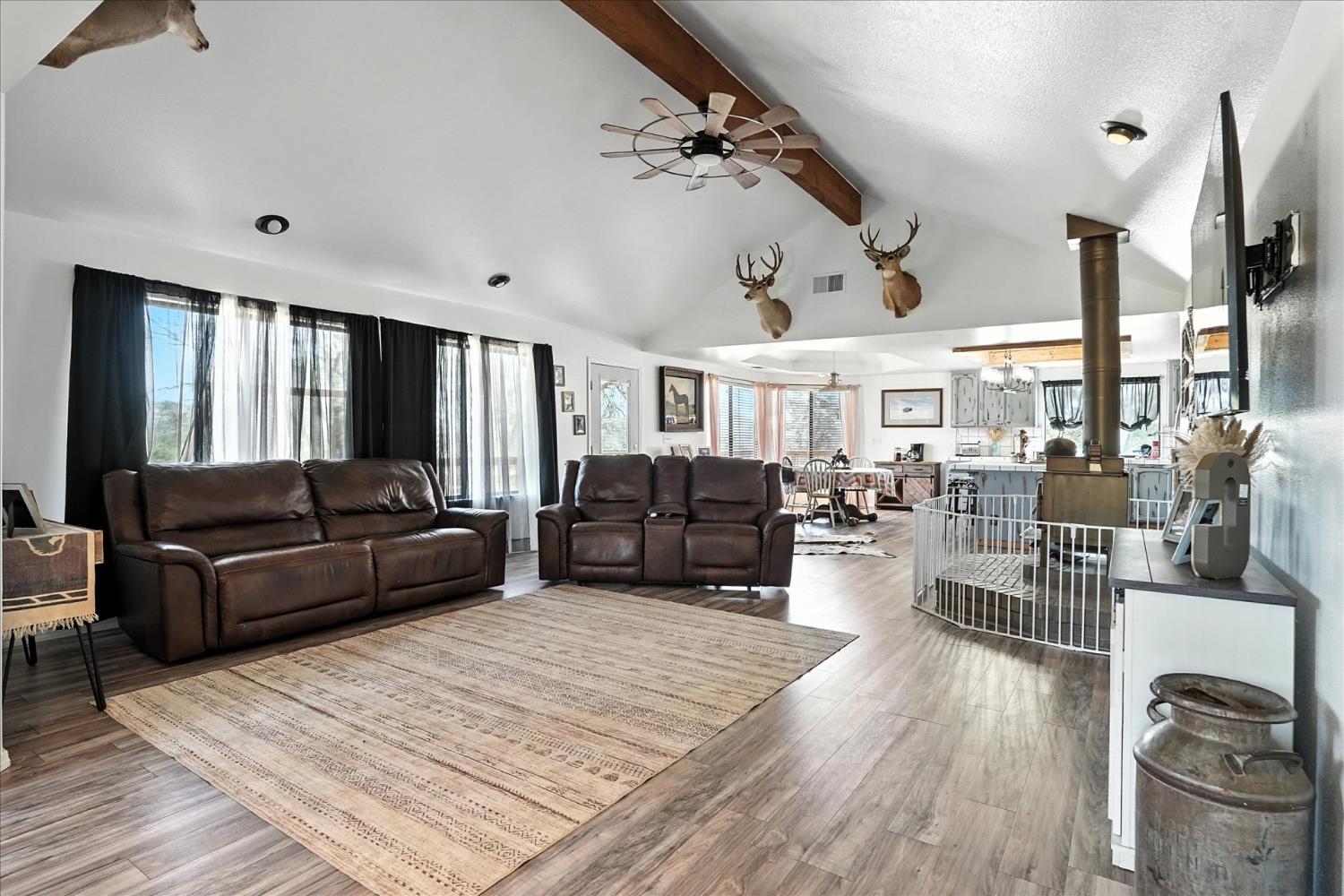 14982 N Morgan Canyon Rd, Prather, CA 93651