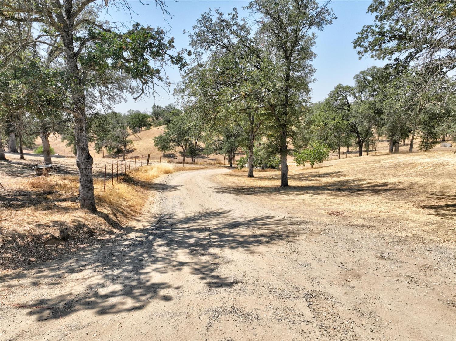 14982 N Morgan Canyon Rd, Prather, CA 93651