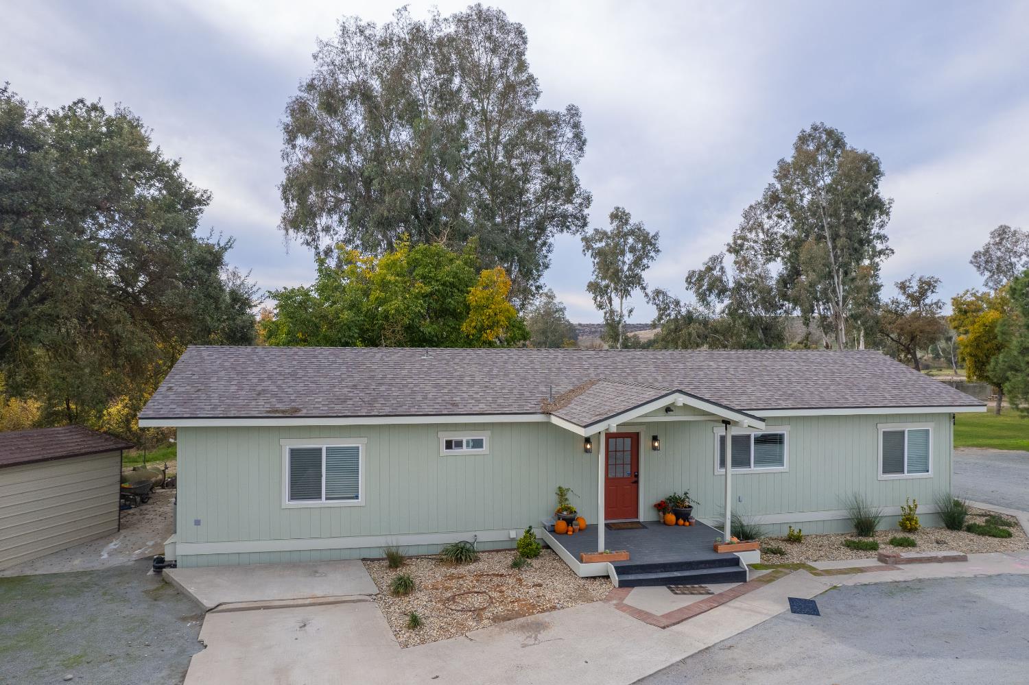 10705 N Lanes Rd, Fresno, CA 93730