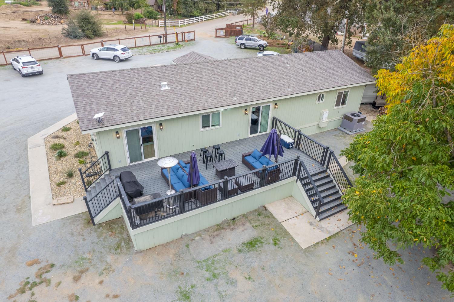 10705 N Lanes Rd, Fresno, CA 93730