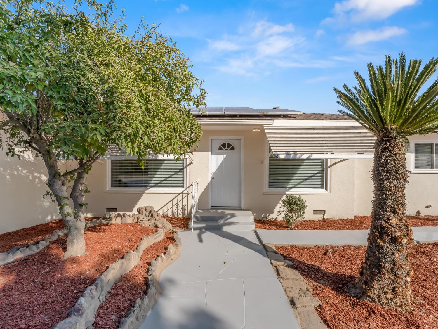 5454 N Floyd Ave, Fresno, CA 93723