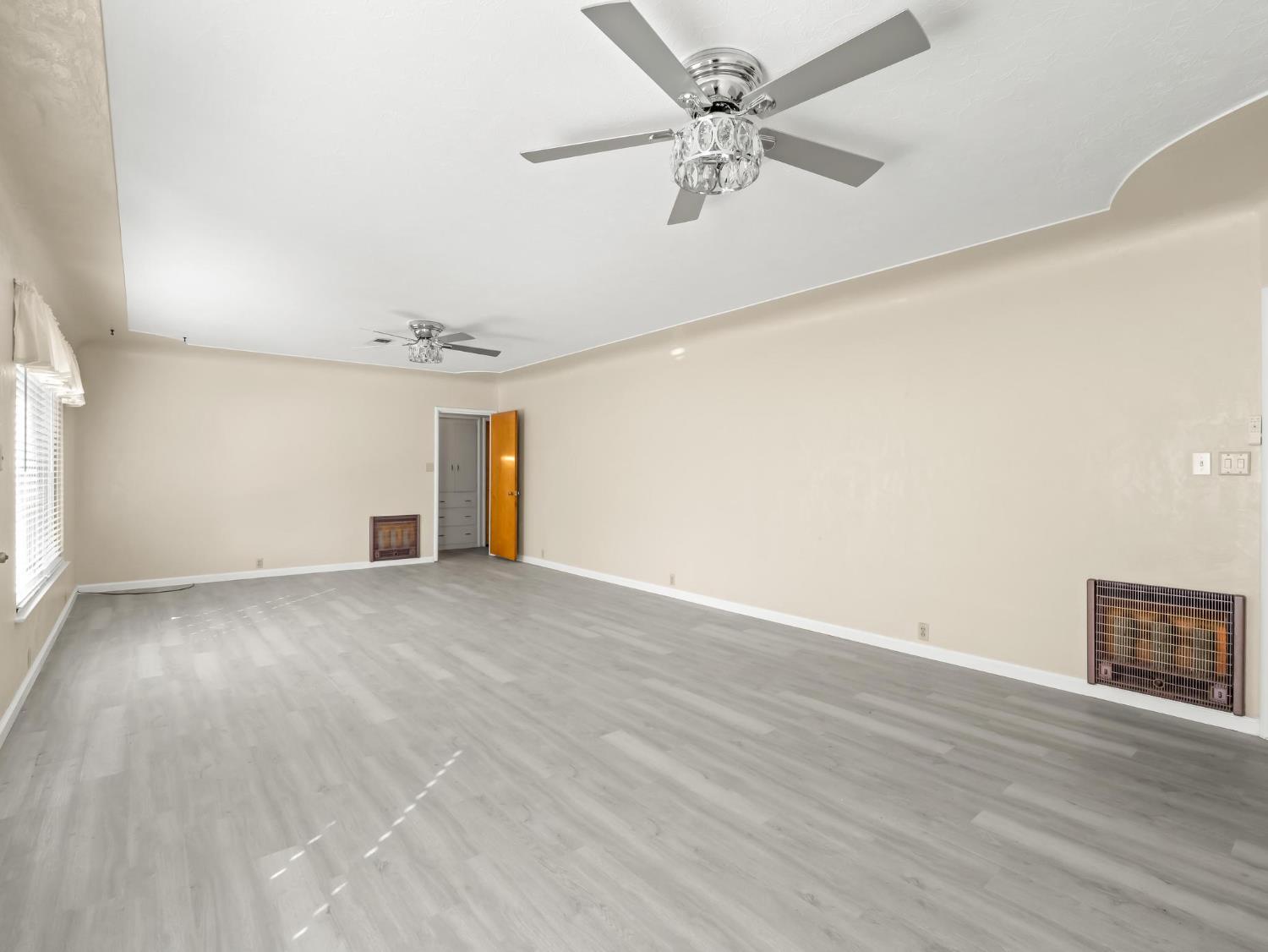 5454 N Floyd Ave, Fresno, CA 93723