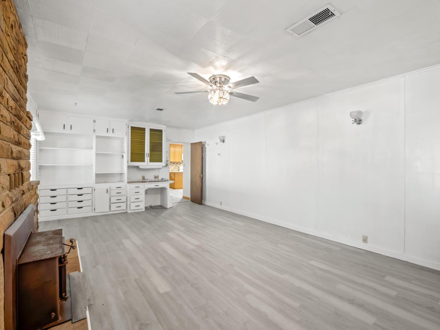 5454 N Floyd Ave, Fresno, CA 93723