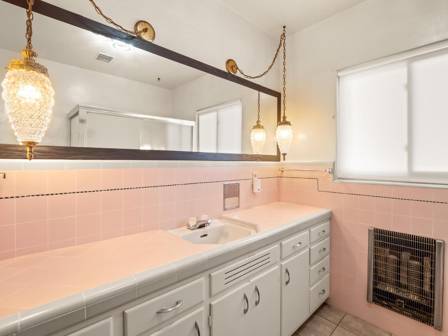 5454 N Floyd Ave, Fresno, CA 93723