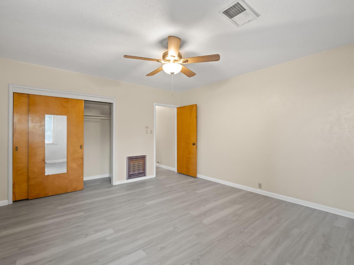 5454 N Floyd Ave, Fresno, CA 93723