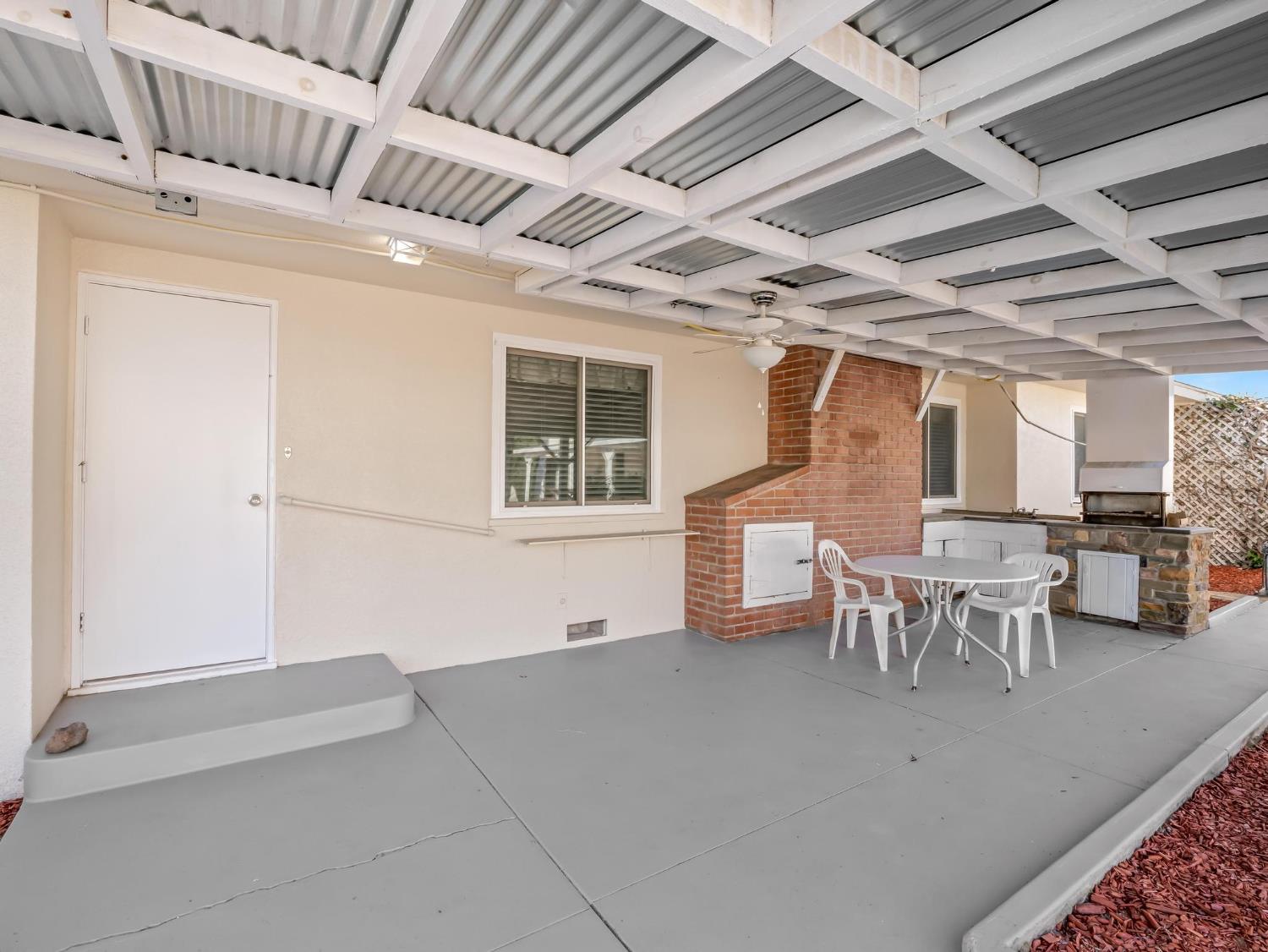 5454 N Floyd Ave, Fresno, CA 93723