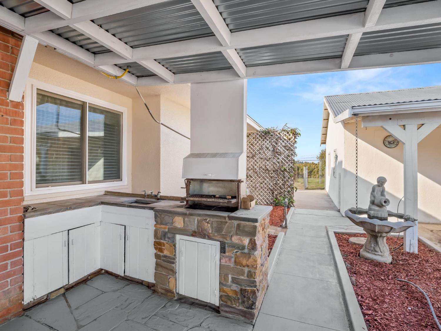 5454 N Floyd Ave, Fresno, CA 93723