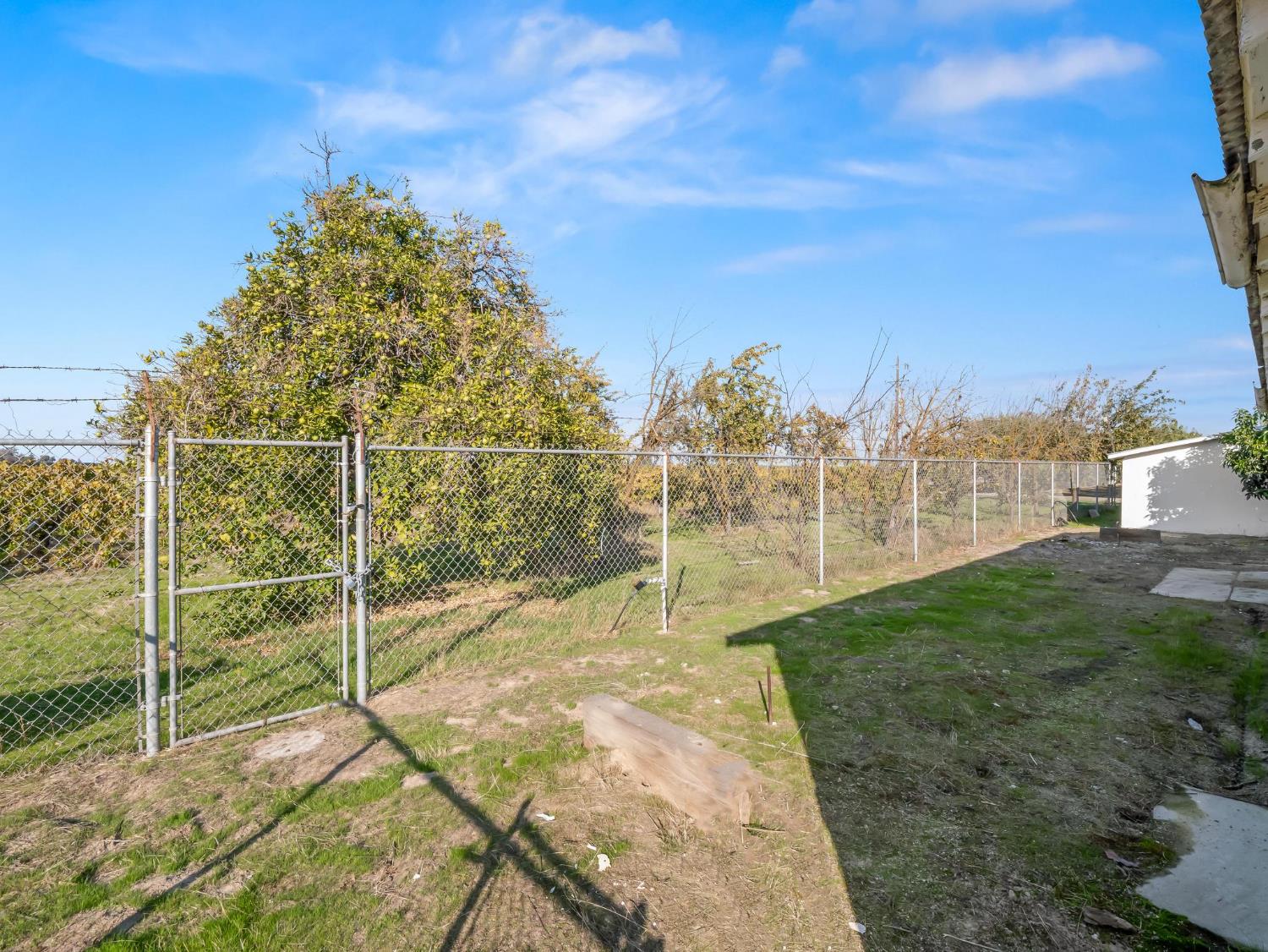 5454 N Floyd Ave, Fresno, CA 93723