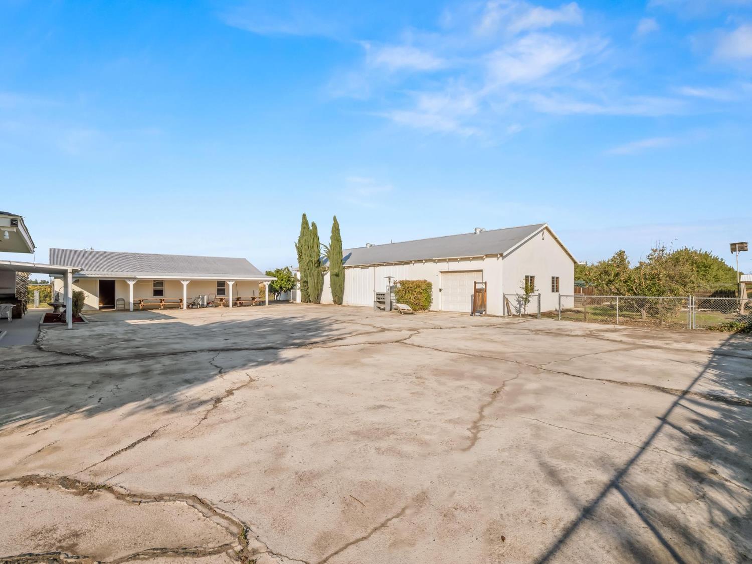 5454 N Floyd Ave, Fresno, CA 93723