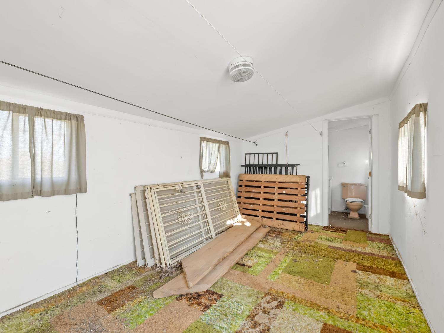 5454 N Floyd Ave, Fresno, CA 93723