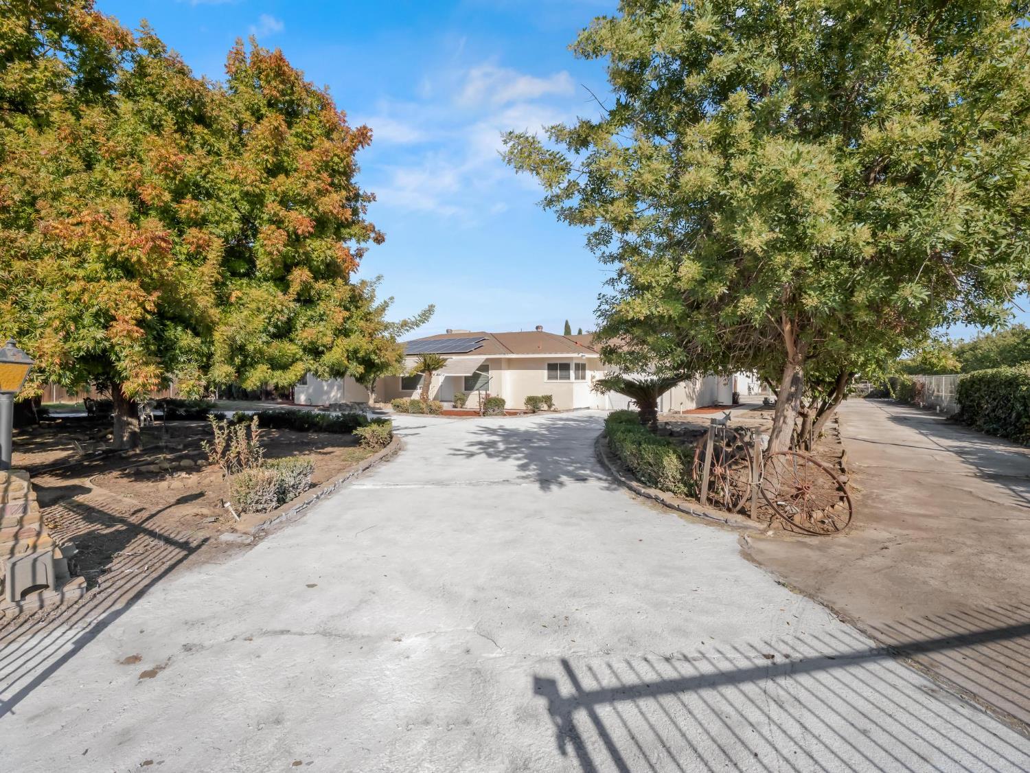5454 N Floyd Ave, Fresno, CA 93723