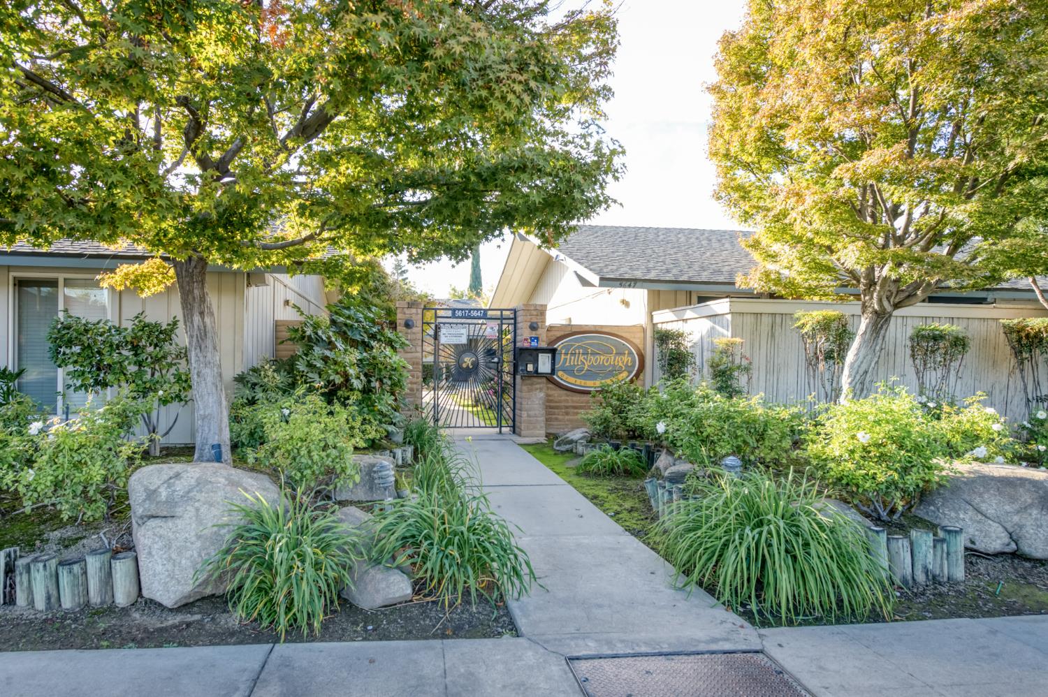 1068 W Browning Ave #B, Fresno, CA 93711